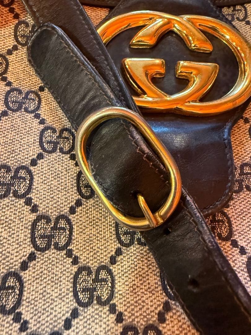 Vintage Gucci GG Supreme Leather Shoulder Bag Interlocking Gold Hardware Black