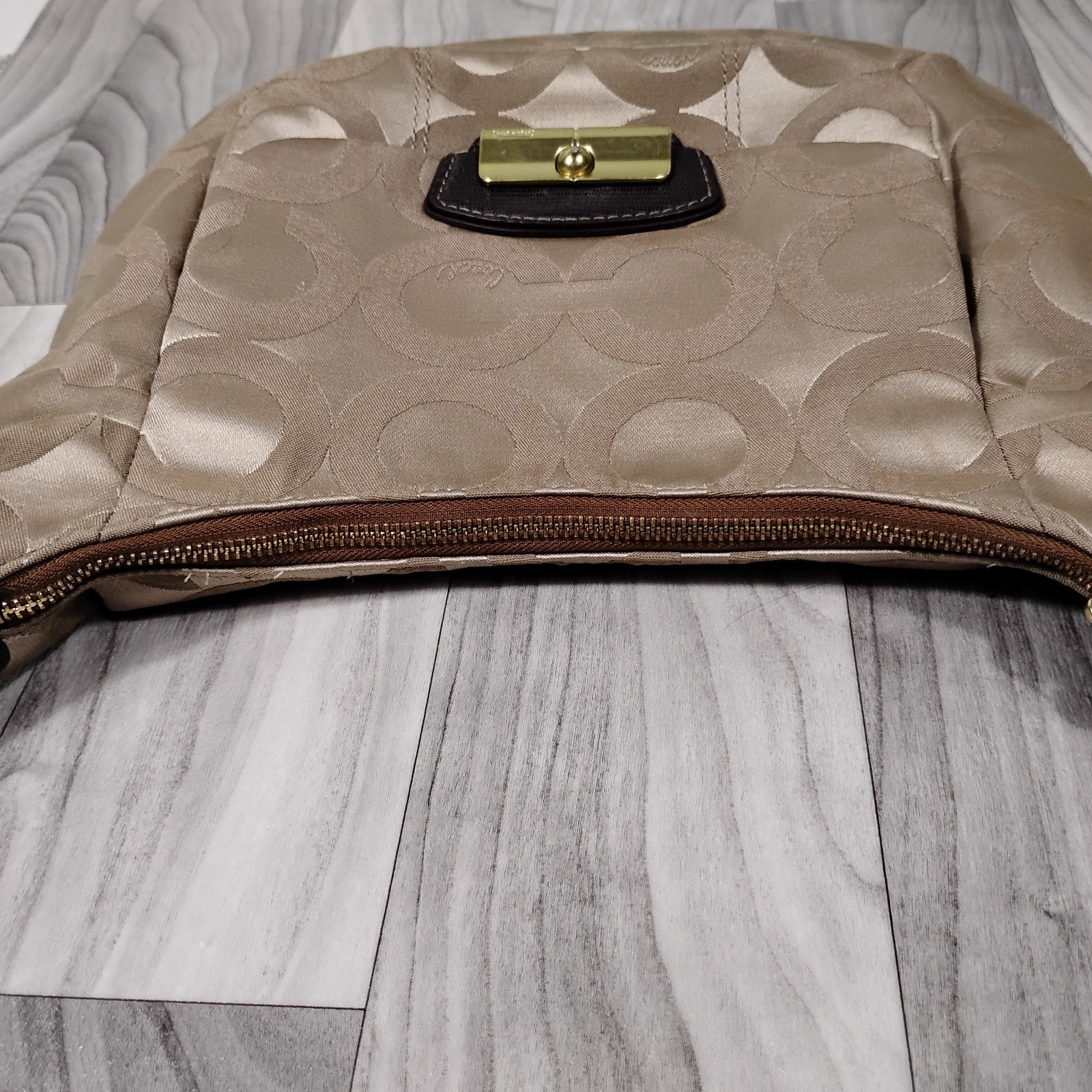 Coach Kristin Op Art Sateen Hobo Bag 19331 Khaki Mahogany Signature Shoulder
