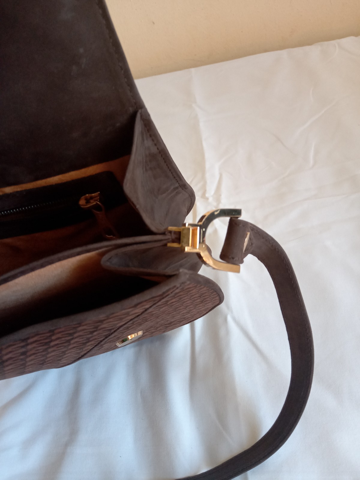 Women’s genuine leather shoulder strap, cross body