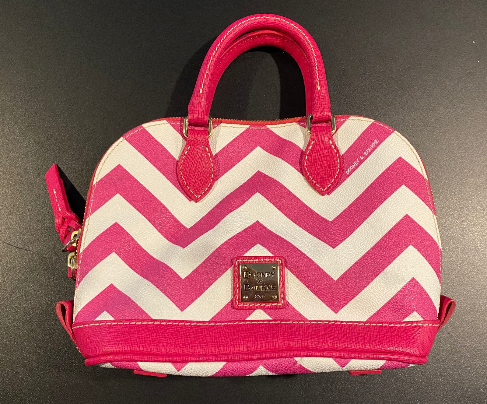 Dooney & Bourke Chevron White Pink Bitsy Hand Bag Fuchsia
