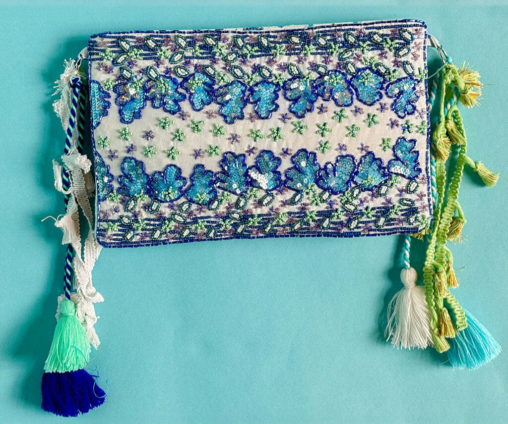 ANTICA SARTORIA 2024 AQUA BLUE WITH A LITTLE PURPLE BEADED PURSE NWT