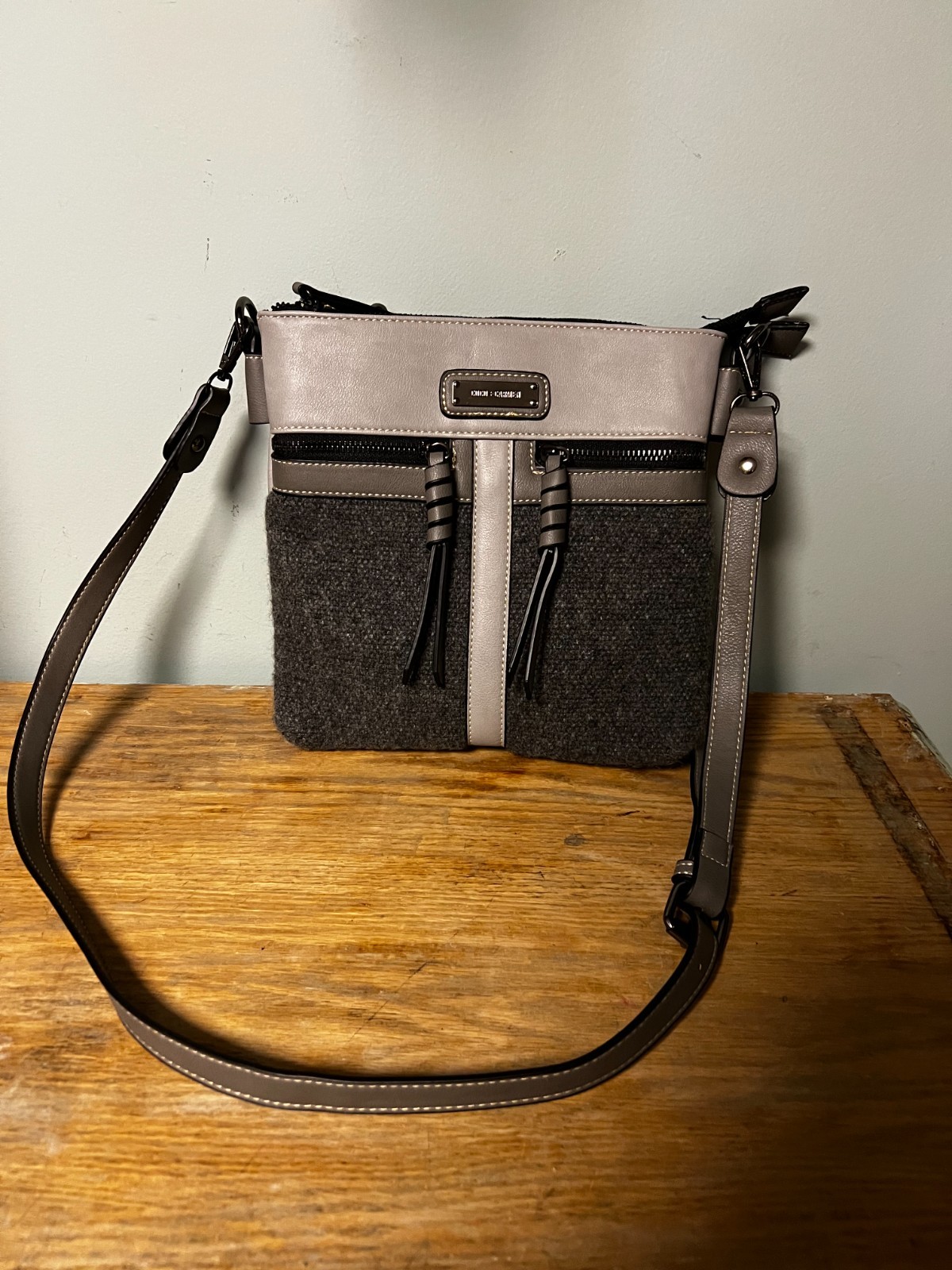COCO + CARMEN cross body Gray Vegan Leather Handbag PURSE Excellent