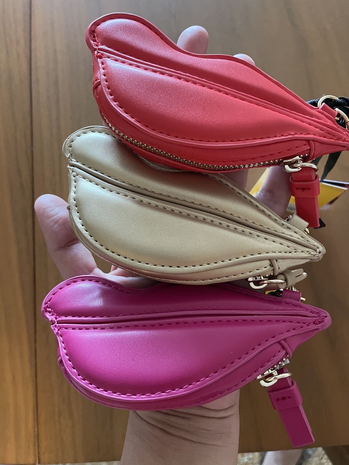 Set of 3 Diane Von Furstenberg DVF Target Red lips Coin Pouch Pink Gold Red