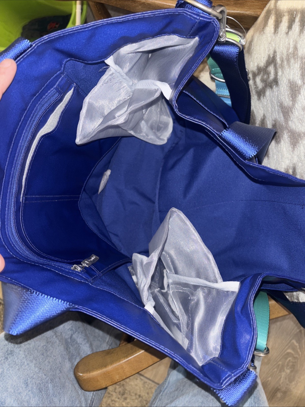 NWT Blue Baggallini Large Carryall Tote – Great for travel and around town!