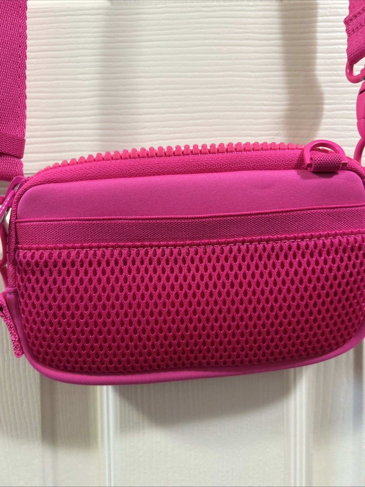 Dagne Dover Mara Neoprene Phone Sling Wallet Phone, Hot Pink ￼