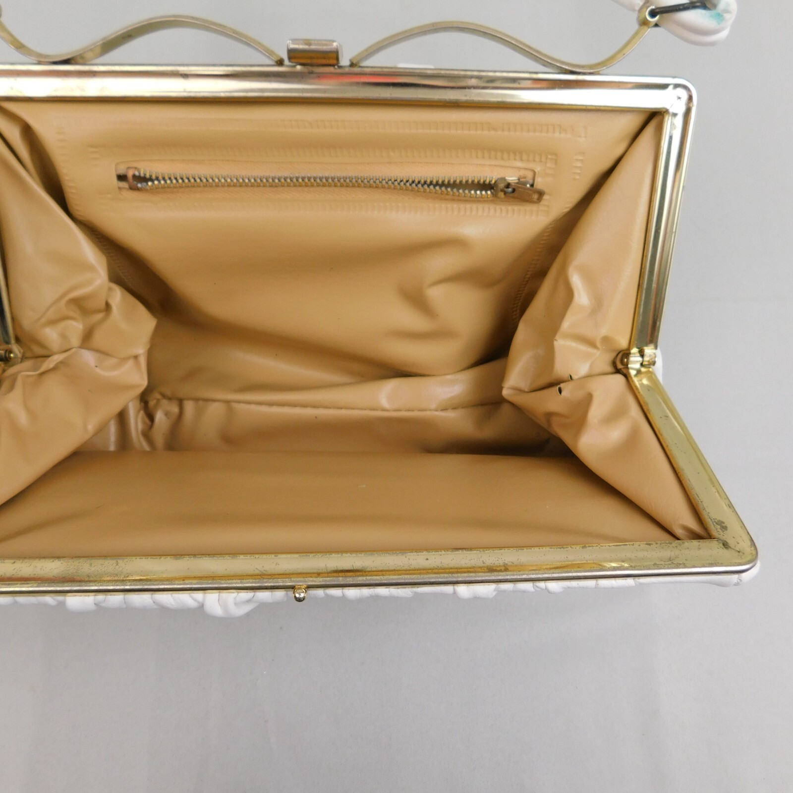 Vintage Leather Hinged Frame Top Handle Bag – White, Gold Tone Hardware #7447