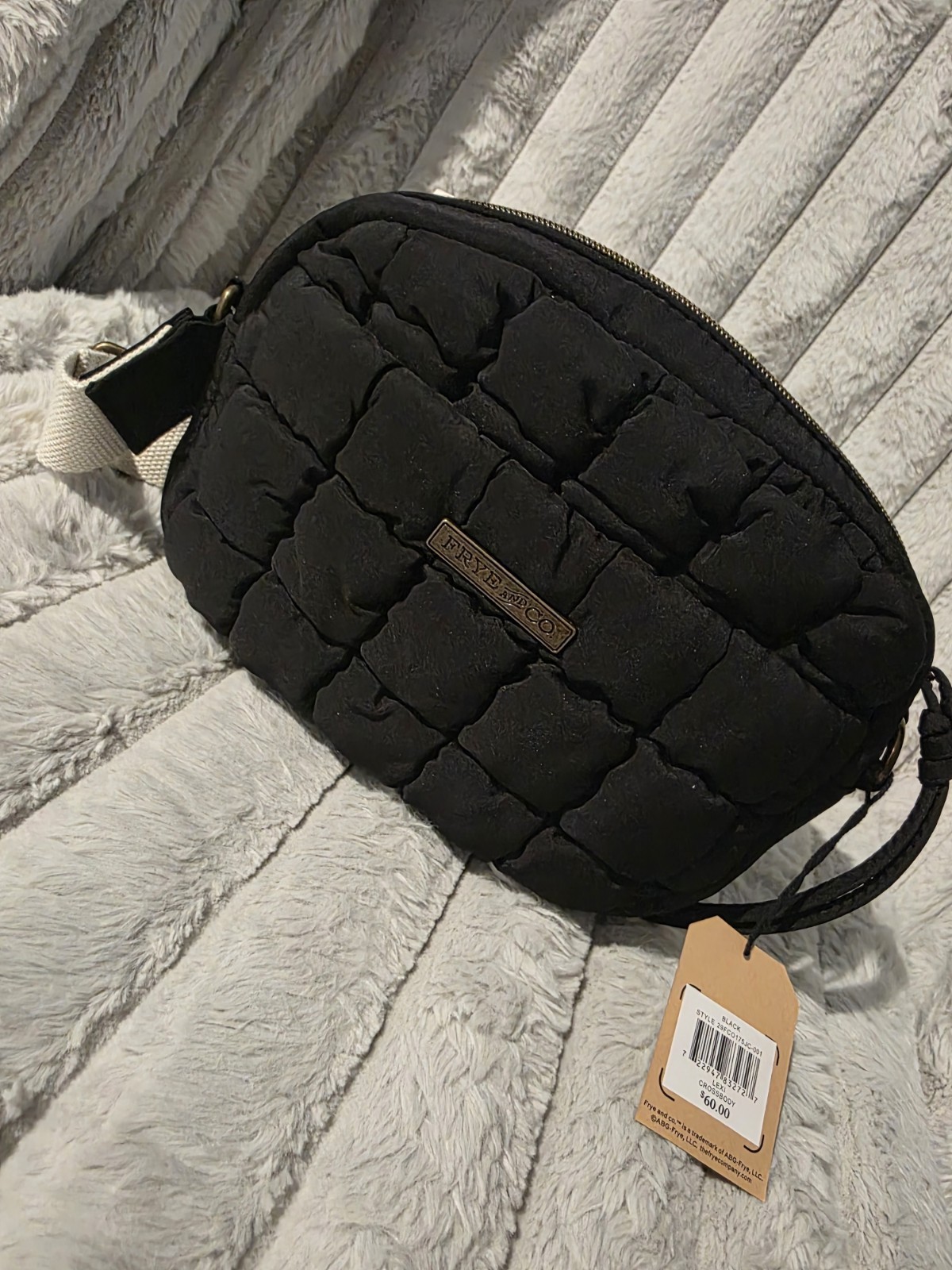 Frye and Co. Black Quilted Crossbody Bag Beige Strap Gold Hardware Zip Lined