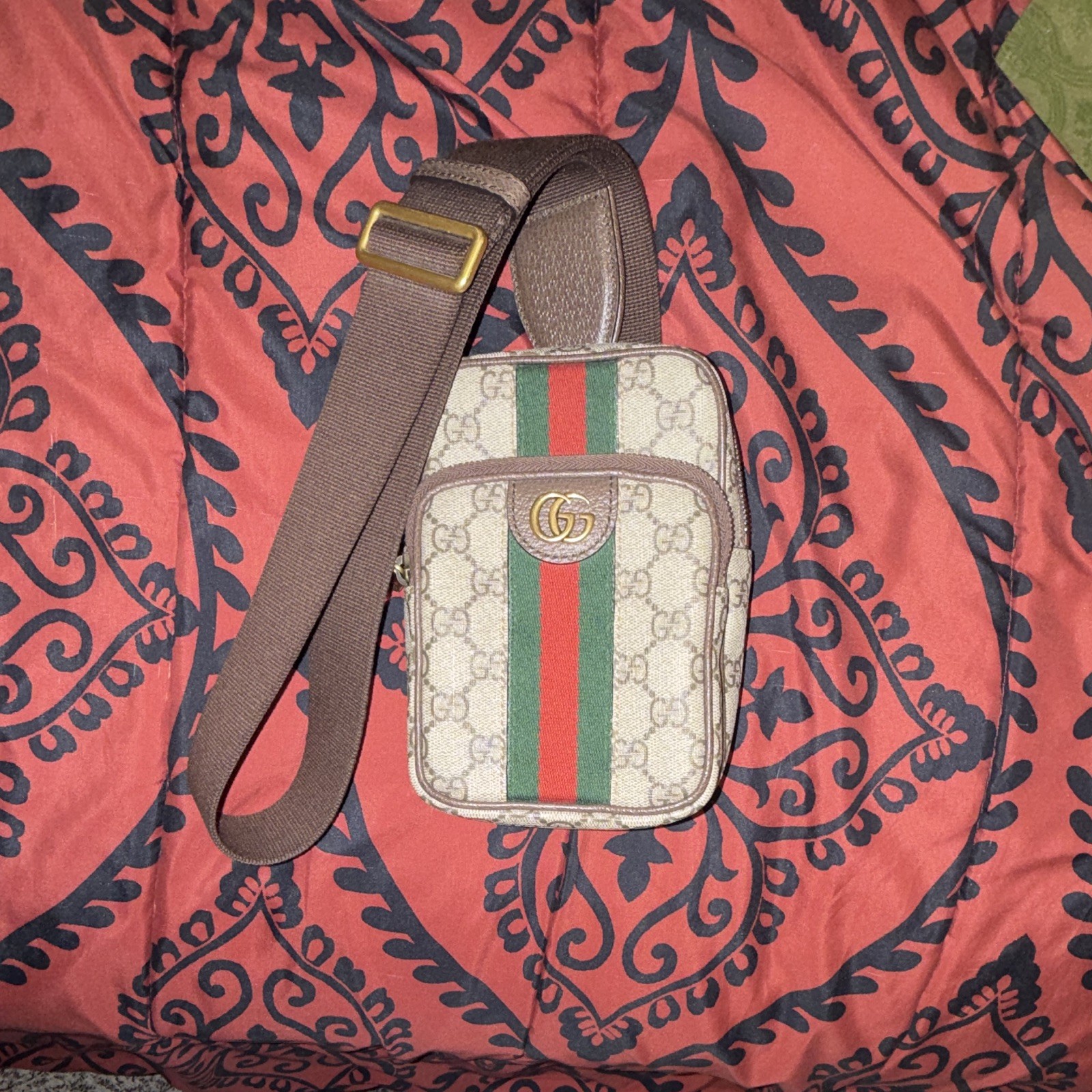 Gucci Ophidia GG Mini Beige/Ebony Crossbody Bag Zip Closure Adjustable Strap