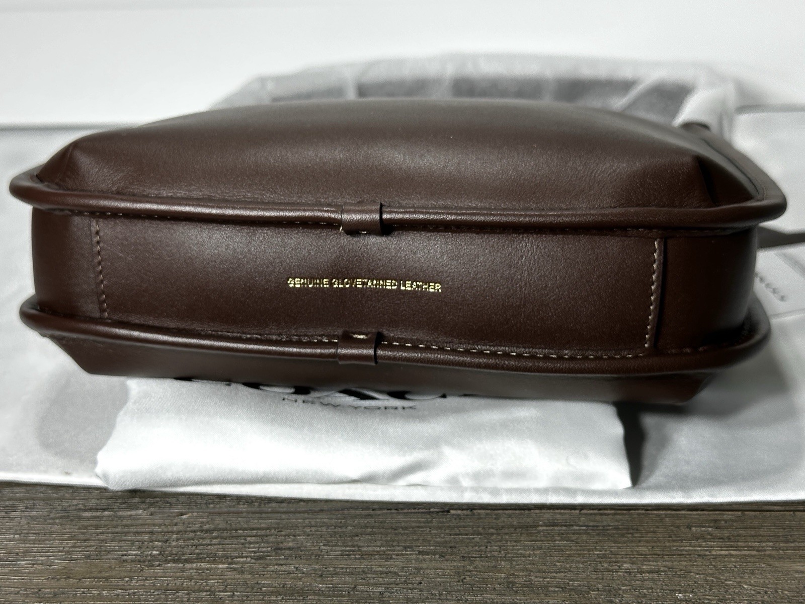 Coach Curve Zip Bag in Maple Glovetanned Leather CAF11 NWT
