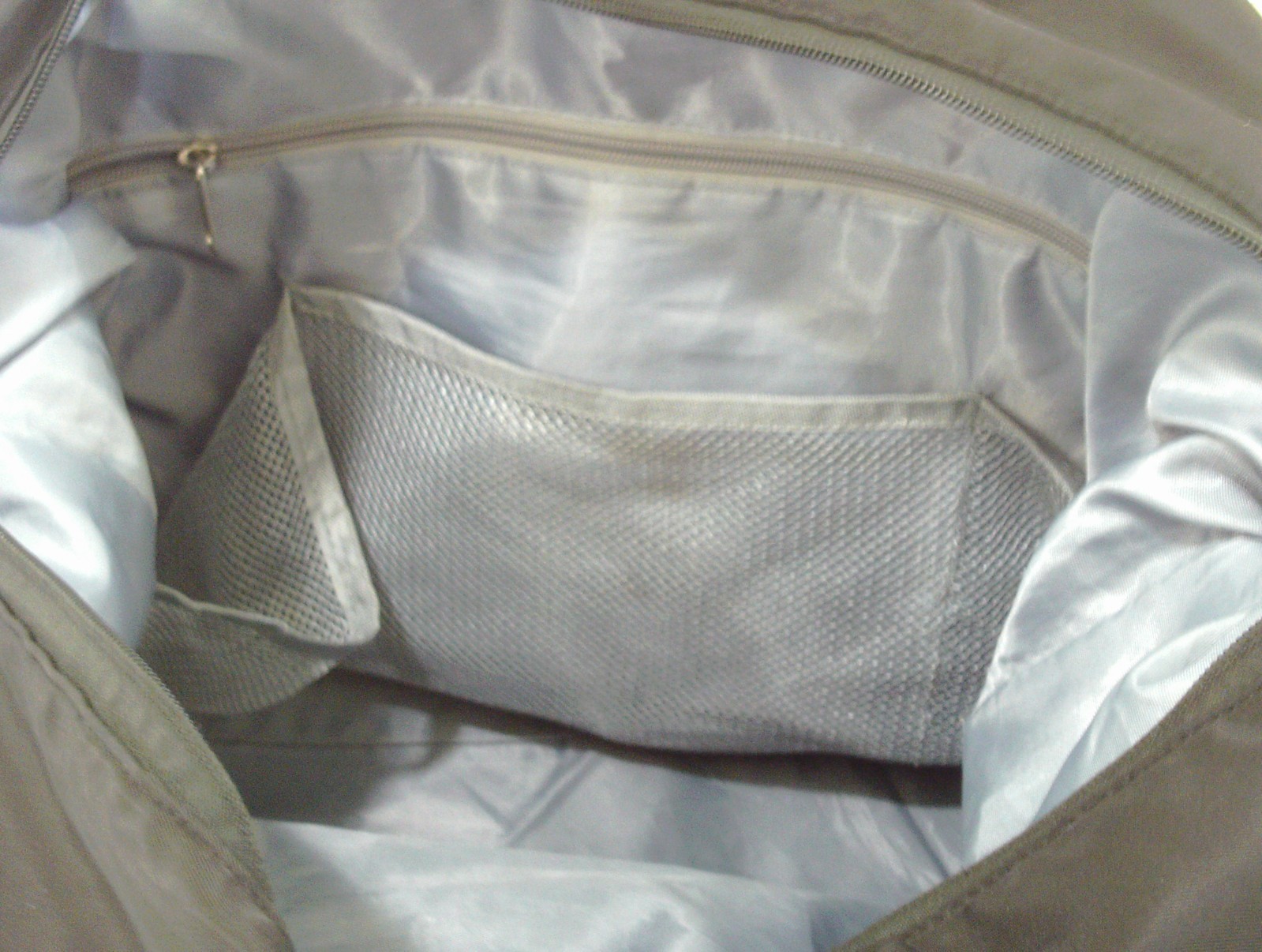 Floless workshop Large Duffle Carry On Bag by Camill Emma, Ltd Edt Black