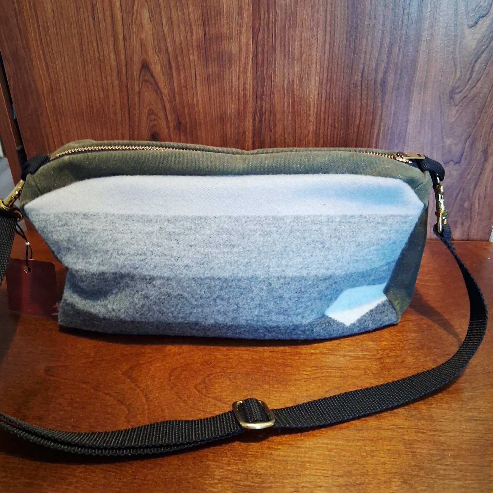 Minimalist Shoulder/Travel Bag Wool Canvas Felt Gray Green White Travel Casual