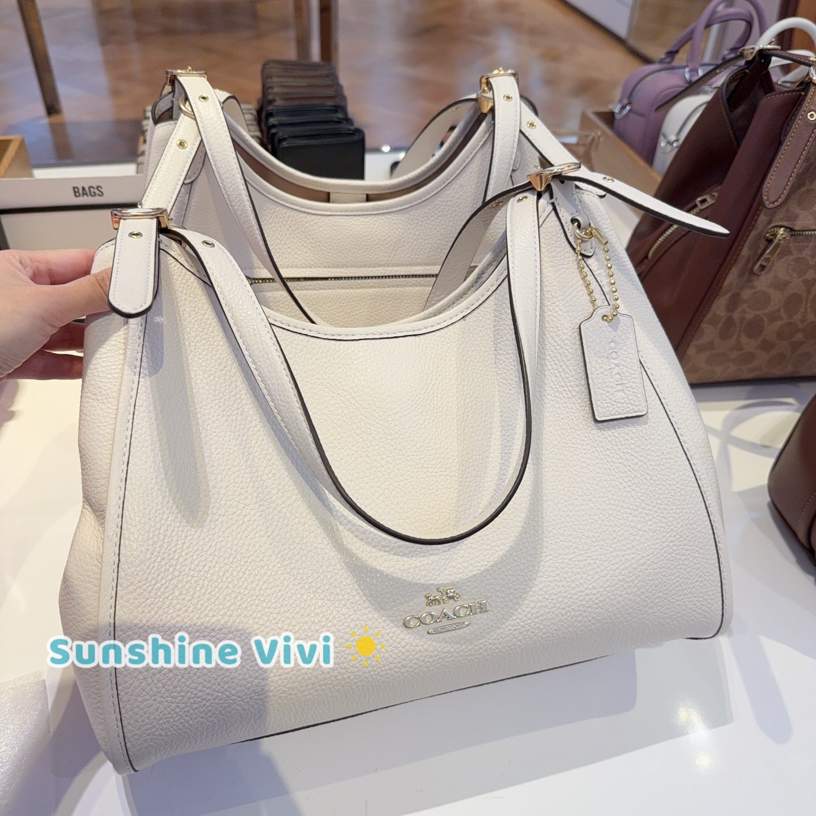 NWT Coach Erin Shoulder Bag Refined pebble Leather CAQ86 Gold/Chalk