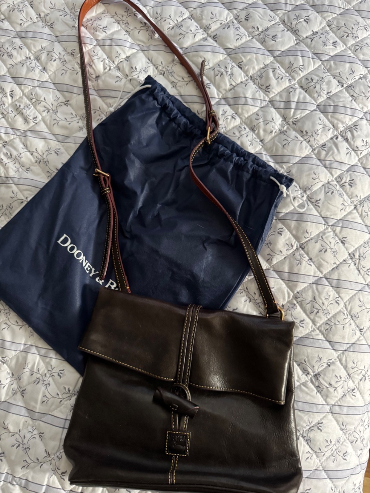 dooney and bourke florentine toggle closure