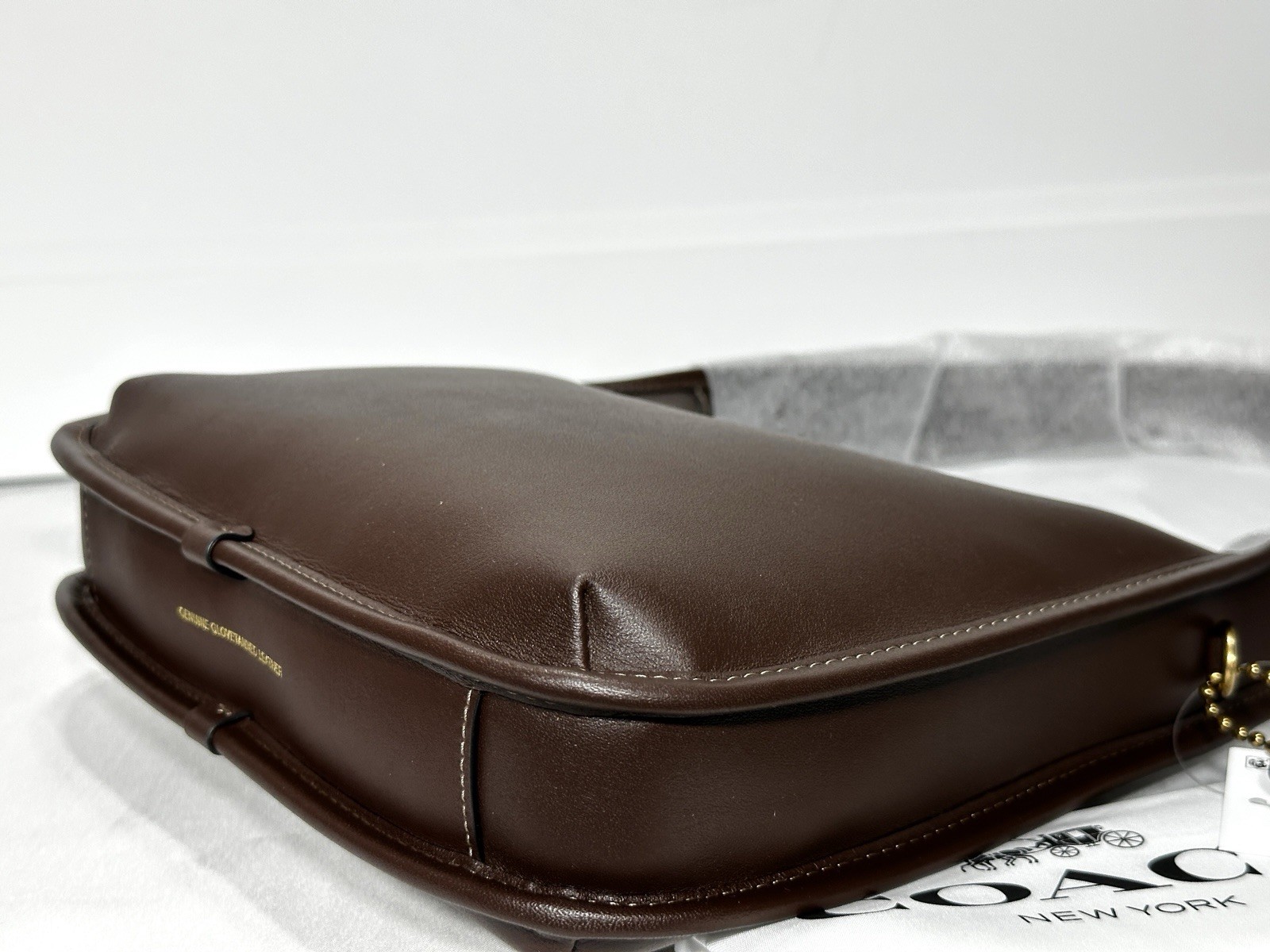 Coach Curve Zip Bag in Maple Glovetanned Leather CAF11 NWT