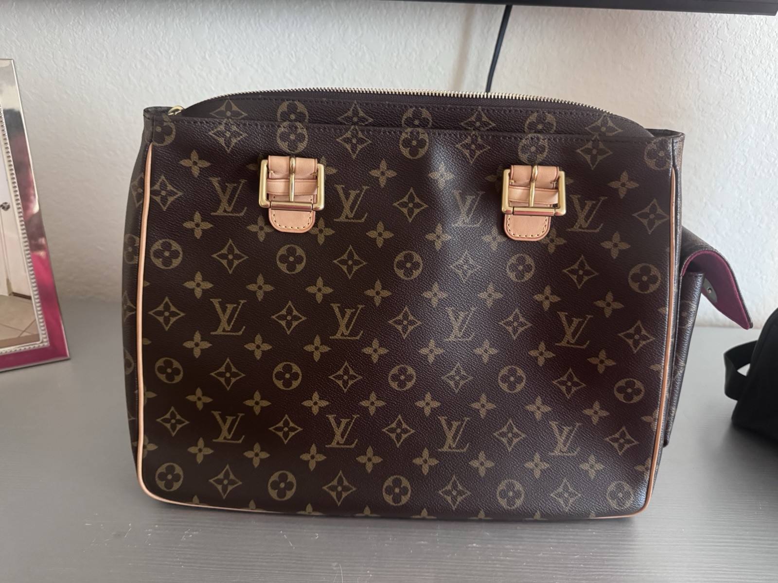 Louis Vuitton Monogram Brown Shoulder Bag Beige Strap Red Lining Zip Pockets