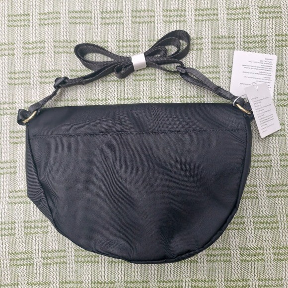 Lululemon All Night Festival Bag 5L – Black /Gold Hardware Crossbody Sling
