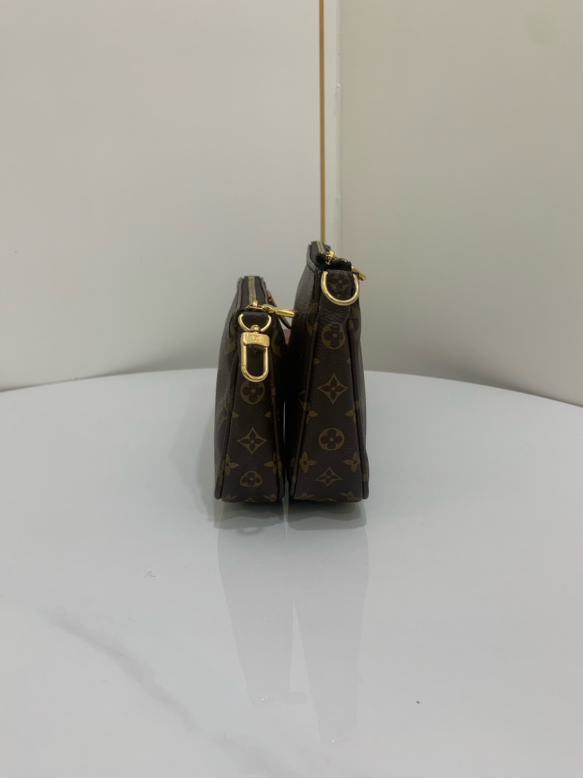 Louis Vuitton green shoulder strap 5 in 1 (24 × 13.5 × 4 )cm