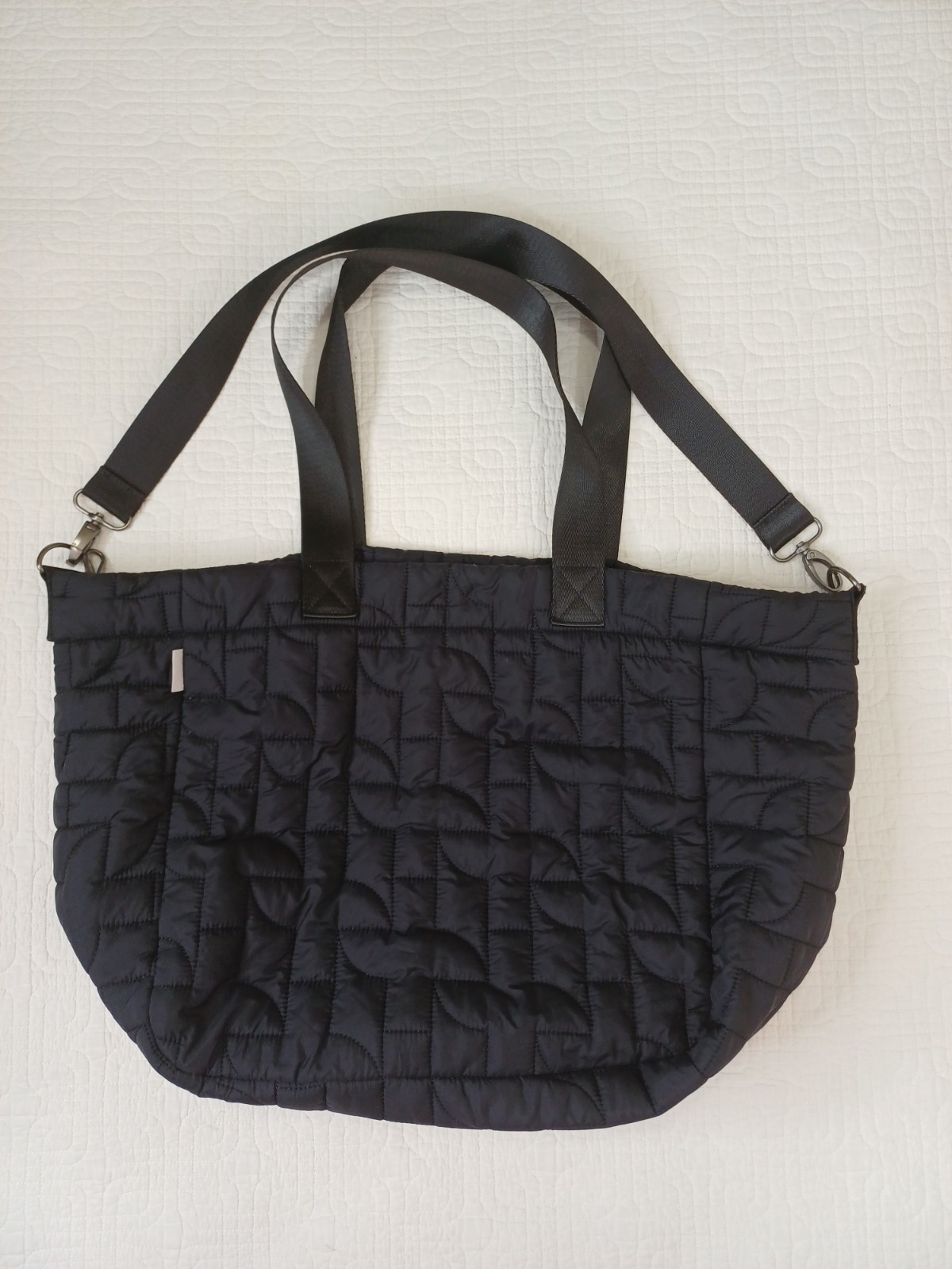 FIGS Scrubs Quilted Puffed Tote Bag Black All Straps Barely Used One Size