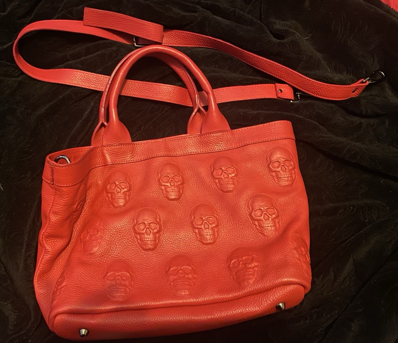 IO PELLE ITALIA SKULL EMBOSSED RED LEATHER SHOULDER BAG TOTE