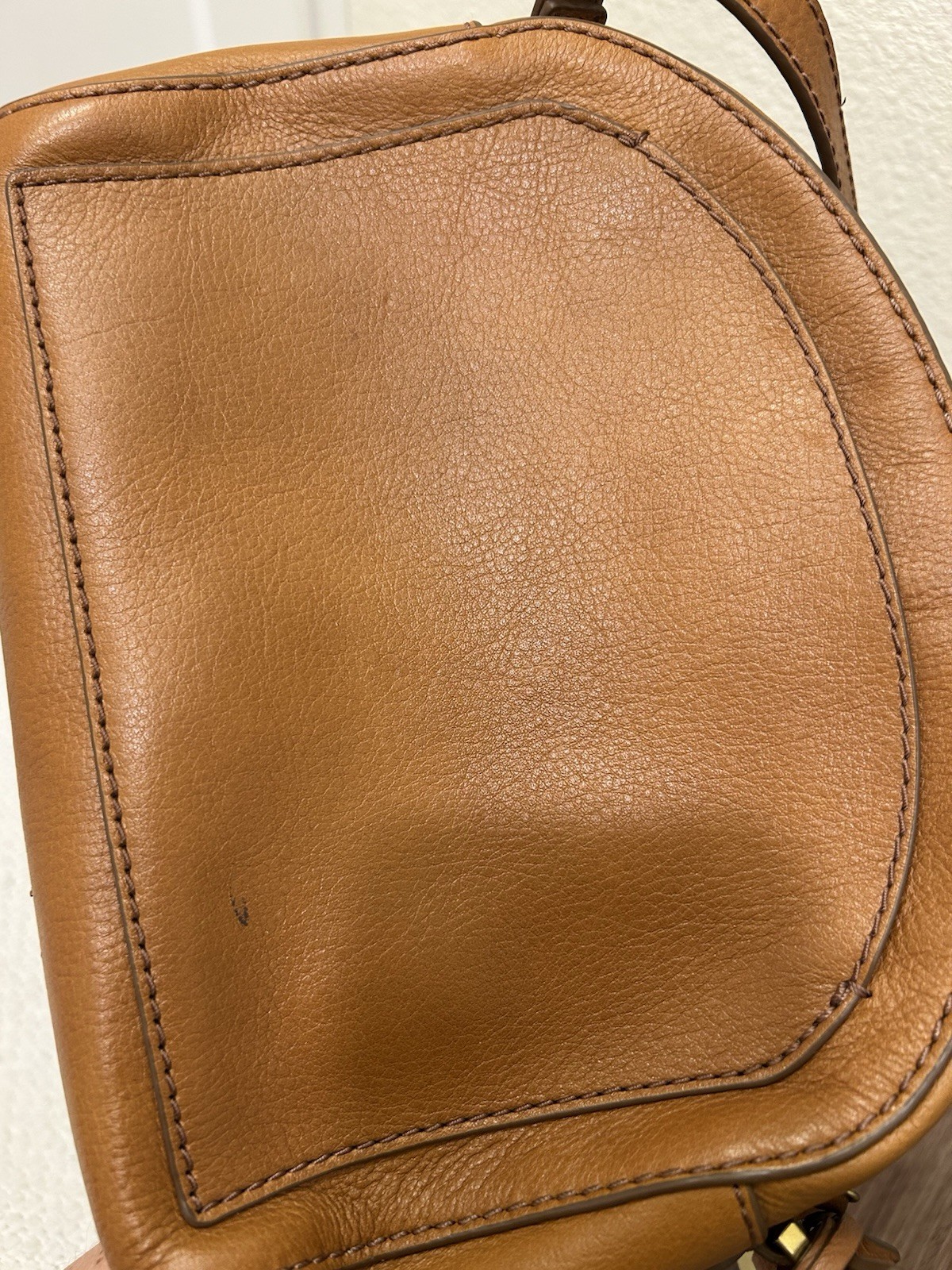 Fossil Brown Pebbled Crossbody Bag Zip Closure Key Charm Lined Pockets