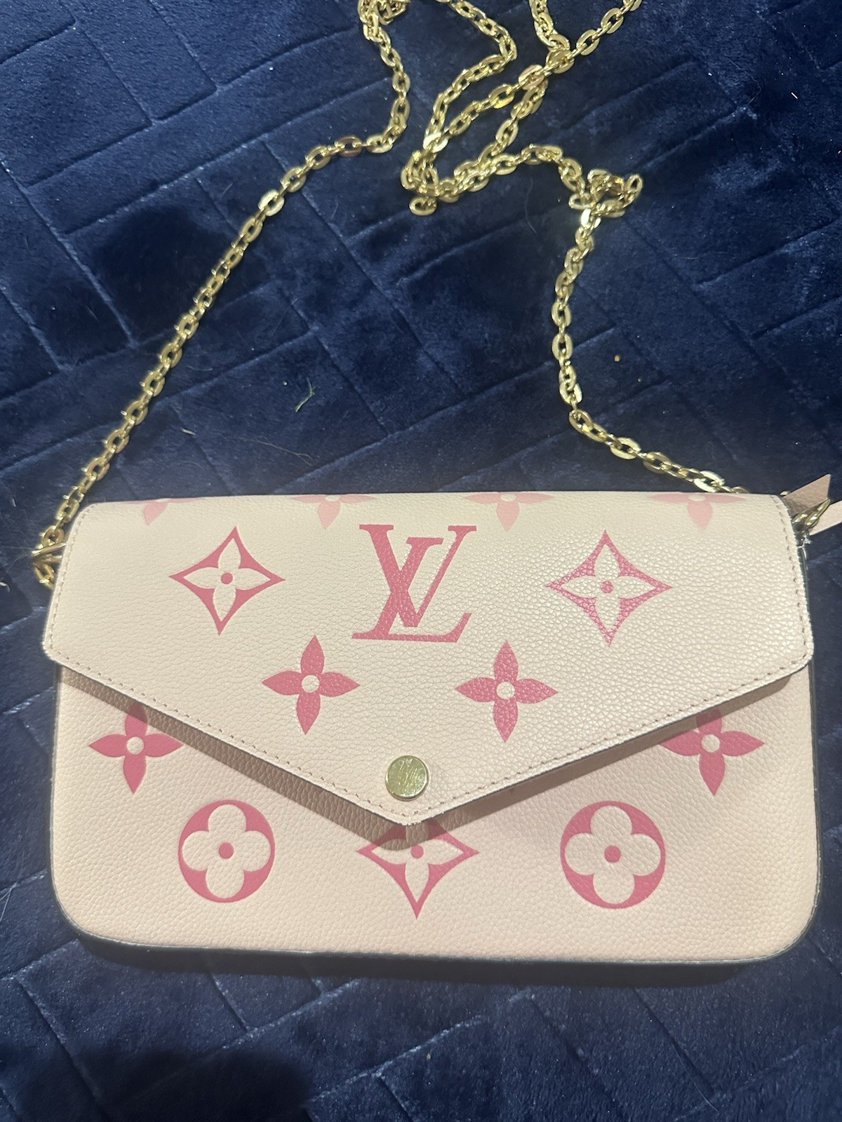 Louis Vuitton Pink Monogram Crossbody Chain Bag Snap Closure Detachable Strap