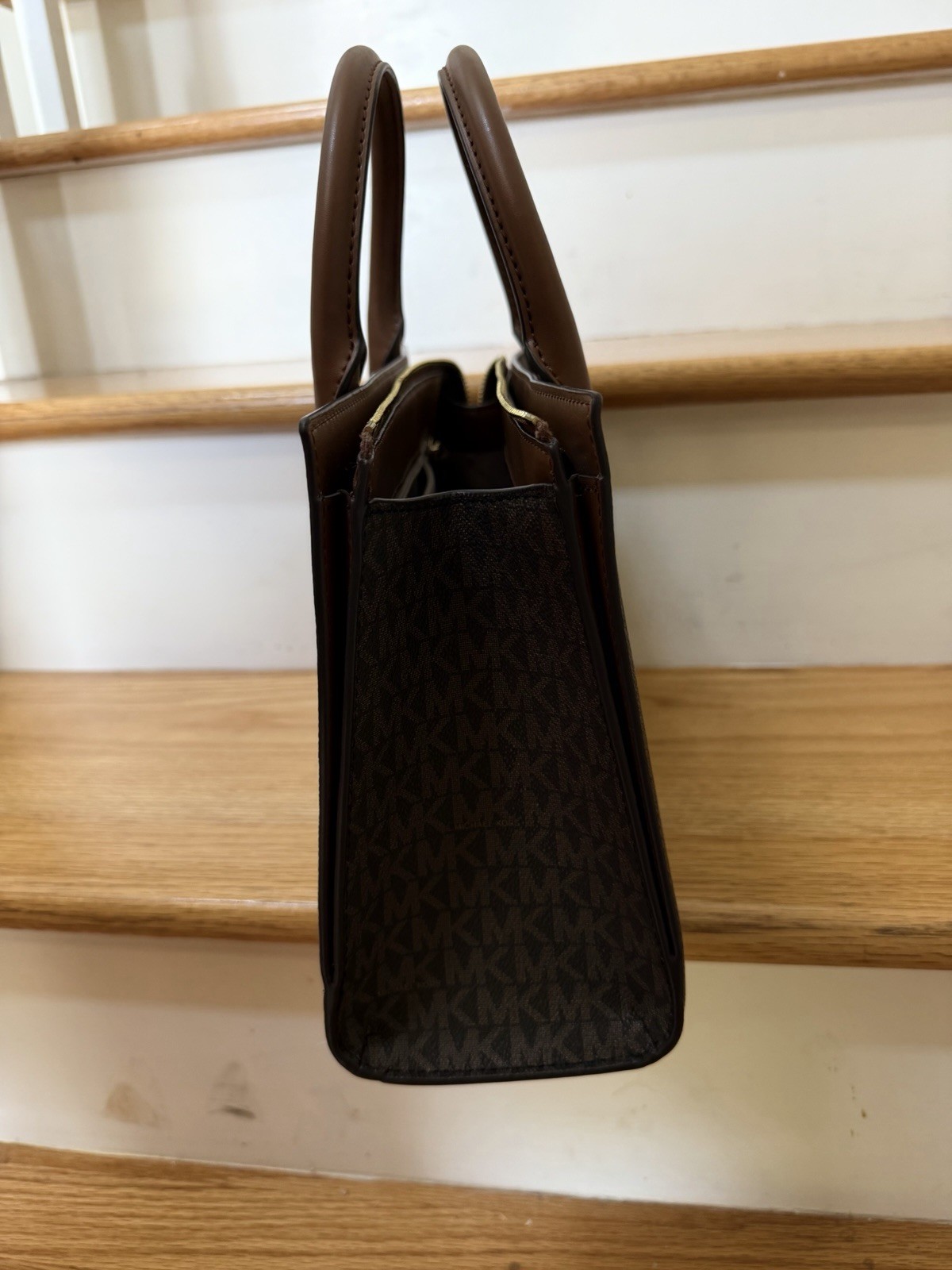 Michael Kors Womens Sheila Medium Logo Satchel Brown