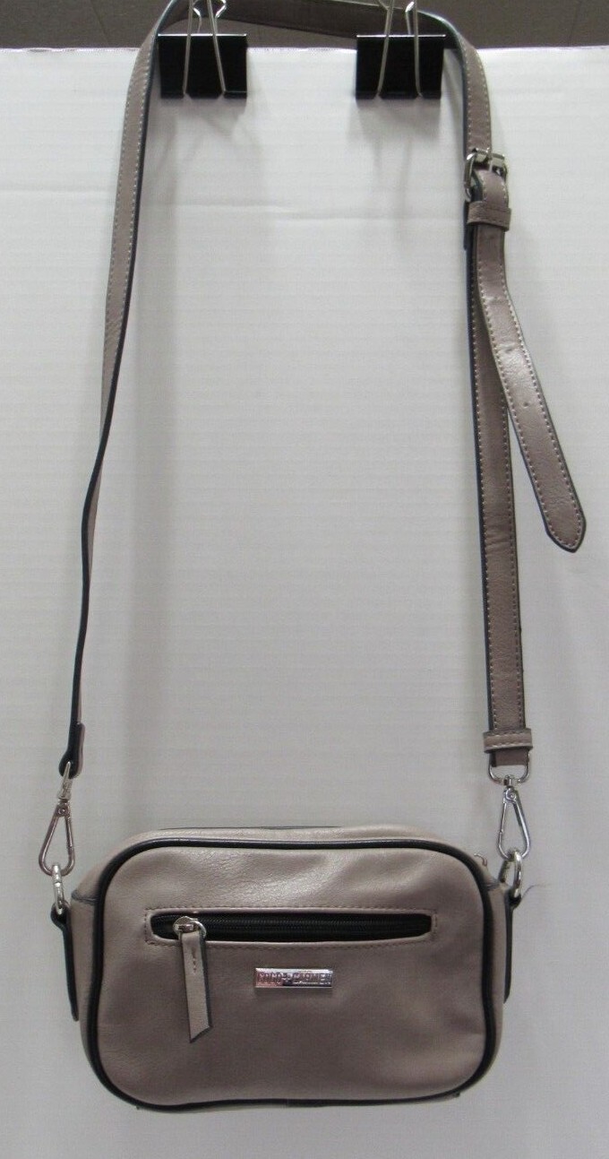 Coco & Carmen Crossbody Shoulder Beige Vegan Leather Zippered Purse