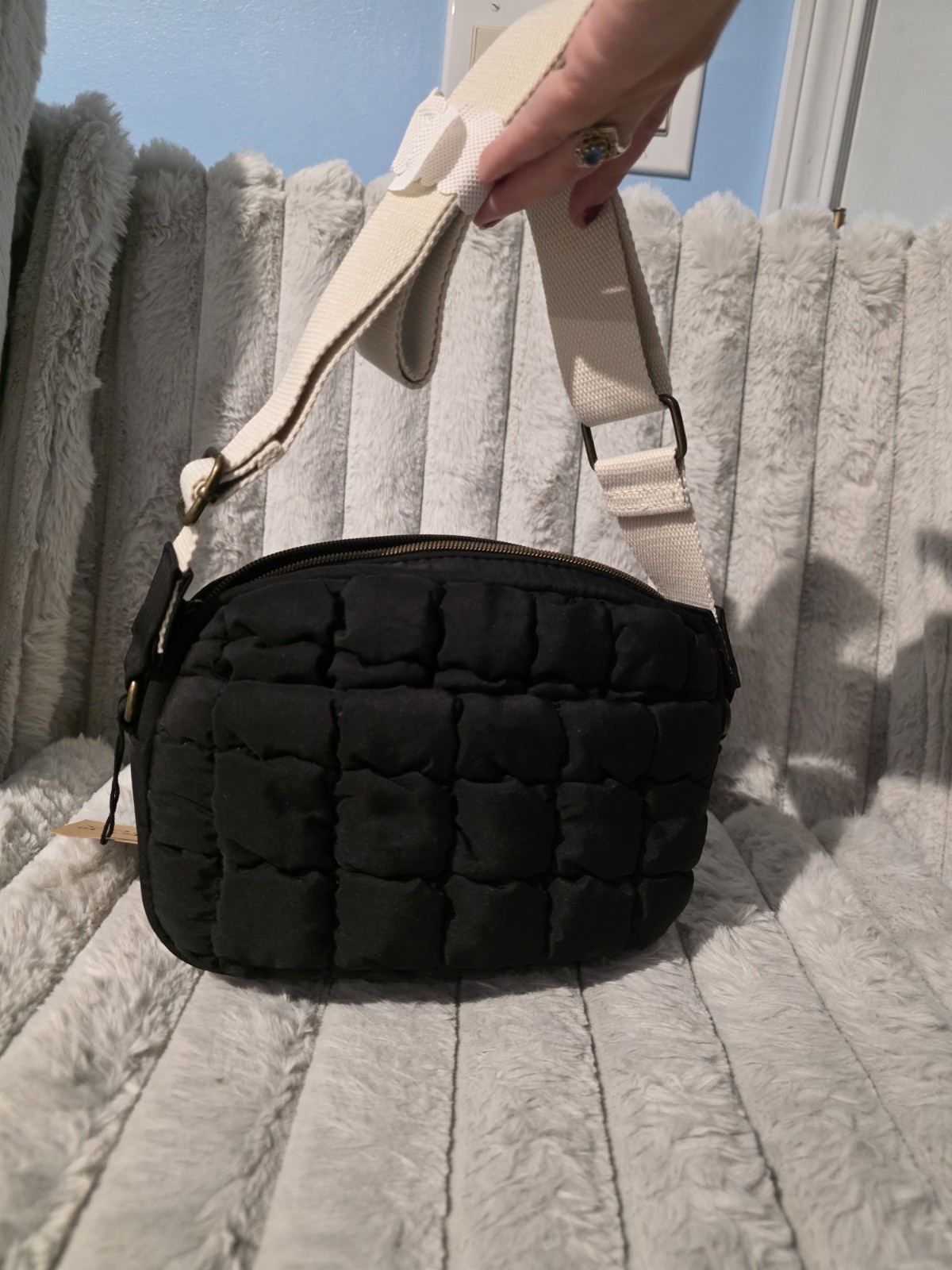 Frye and Co. Black Quilted Crossbody Bag Beige Strap Gold Hardware Zip Lined